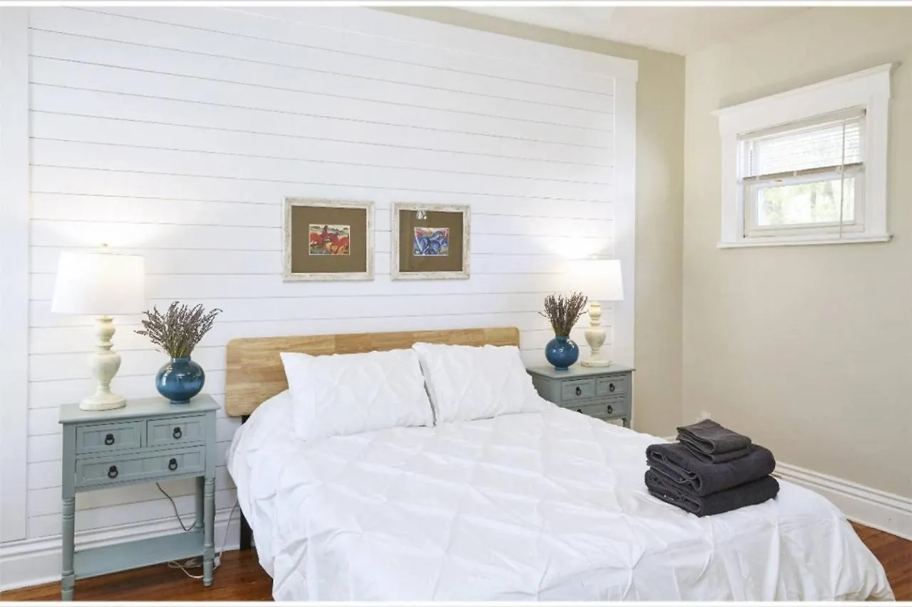 Heart Of Highlands 3Br Loft Bed & Breakfast Louisville