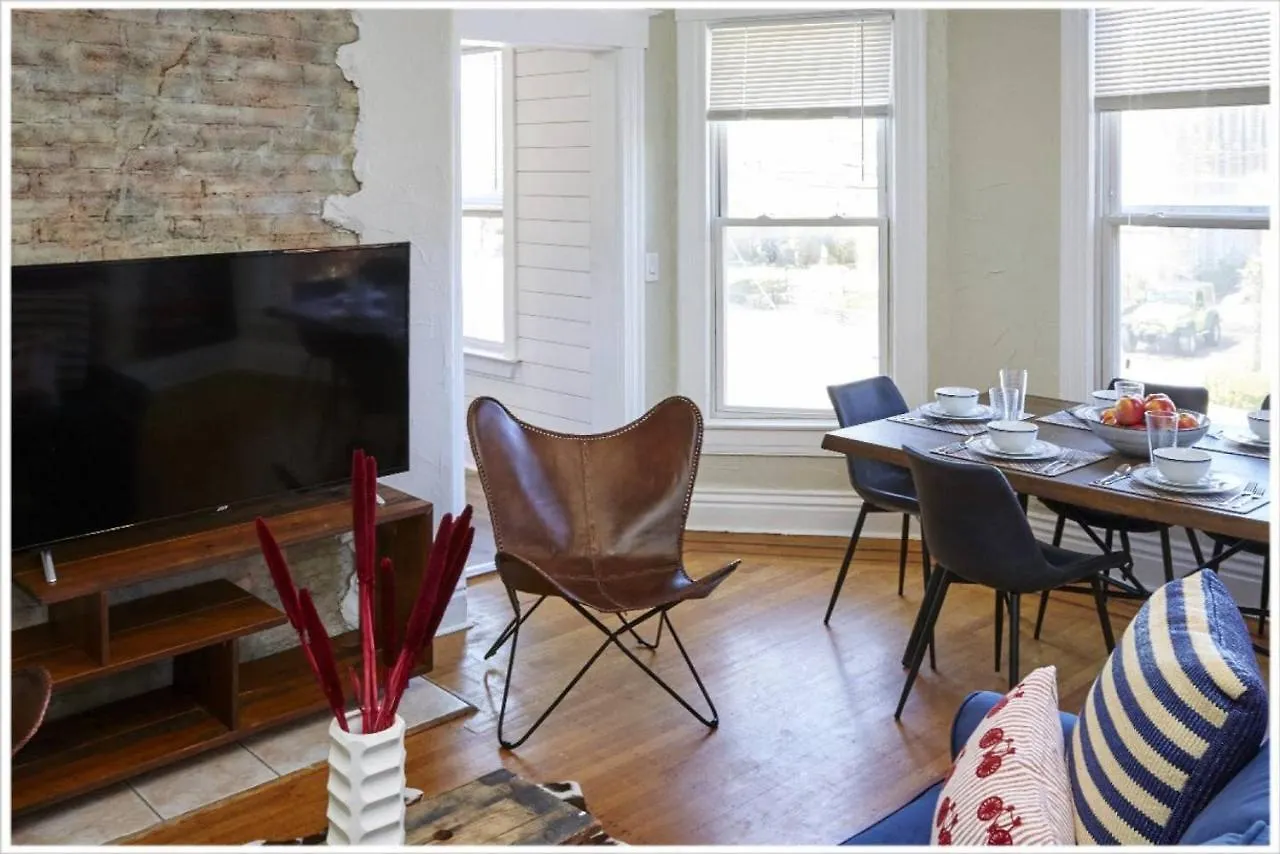 Heart Of Highlands 3Br Loft Bed & Breakfast Louisville United States