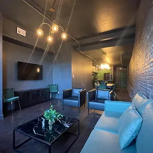 Holiday home Luxury Escape & Peaceful Retreat By Hollyhock